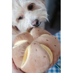 Serowa bułeczka zabawka węchowa Cheesy    Bread PUPS&BUBS