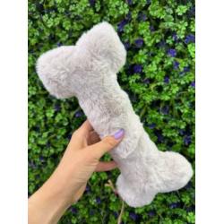 Zabawka z piszczałką miękka beżowa        kostka 30 cm WOOLIE WHILLIE