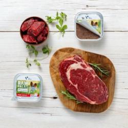 Karma mokra dla psów dorosłych wołowina   150 g RAW PALEO PATE MINI